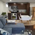 Patio Prive, Hebergement Equipe Et Spacieux.