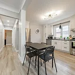 Hamilton Mountain Duplex On Winchester Blvd