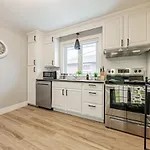 Hamilton Mountain Duplex On Winchester Blvd
