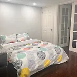 1St Floor Separate Entrance Bachelor-Studio Apartment Near Hamilton Airport, Mohawk College, St Josephs Hospital