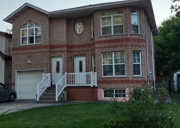 2 Bdrm Apartment 3 Min Walk To Mcmaster University