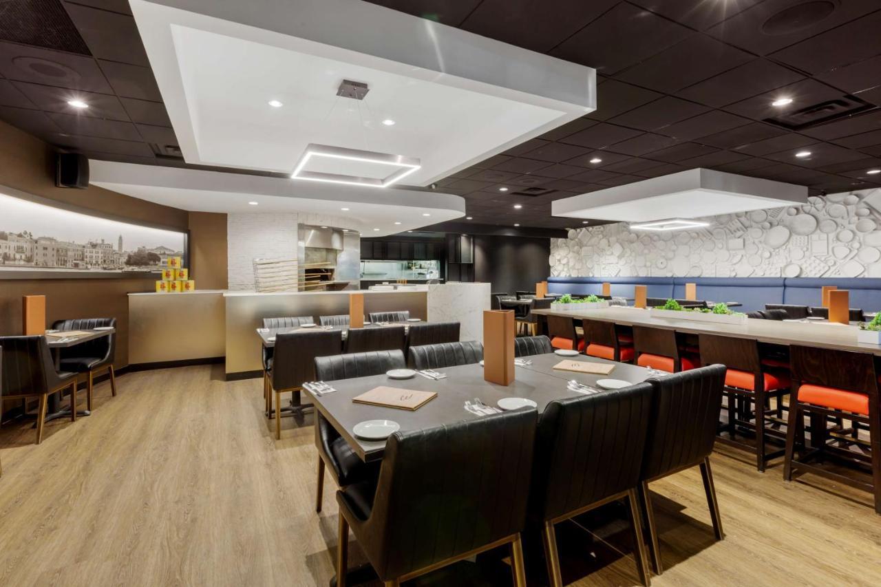 C By Carmen's, Bw Premier Collection Hotel Hamilton