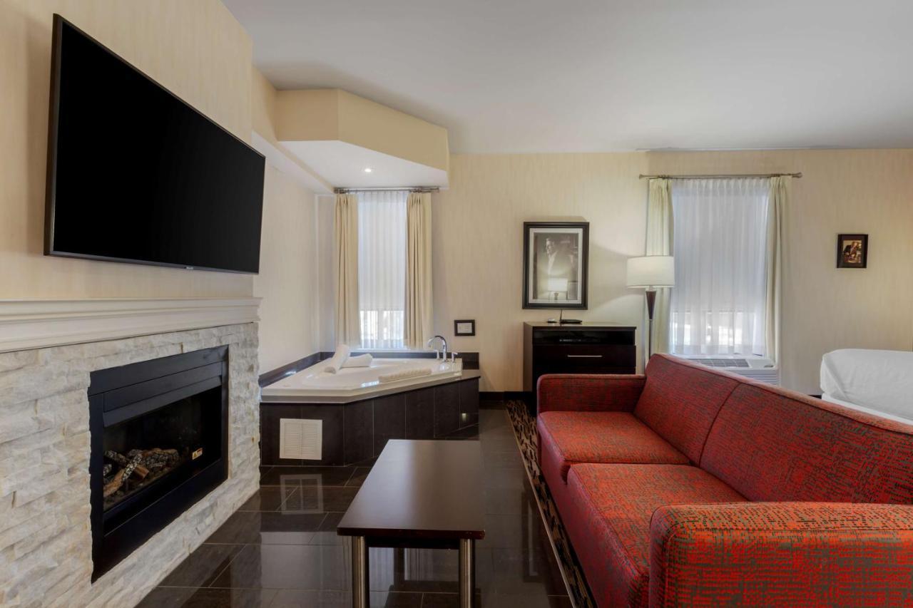 C By Carmen's, Bw Premier Collection 4* Hamilton