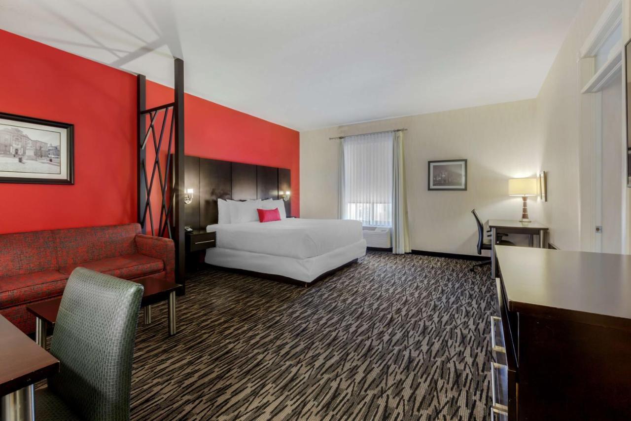C By Carmen's, Bw Premier Collection 4* Hamilton