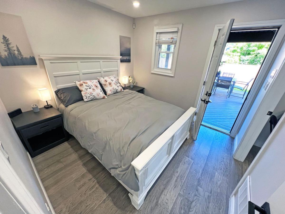 Luxe Near Limeridge - Sleeps 11 - Pool Apartment Hamilton