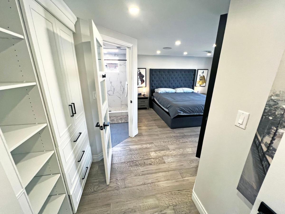 Luxe Near Limeridge - Sleeps 11 - Pool Apartment *