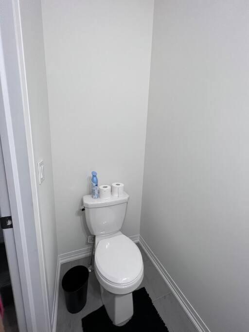 Brand New 4 Bedroom By Airport! *
