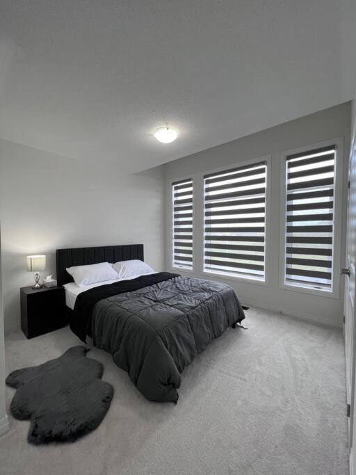 Brand New 4 Bedroom By Airport!