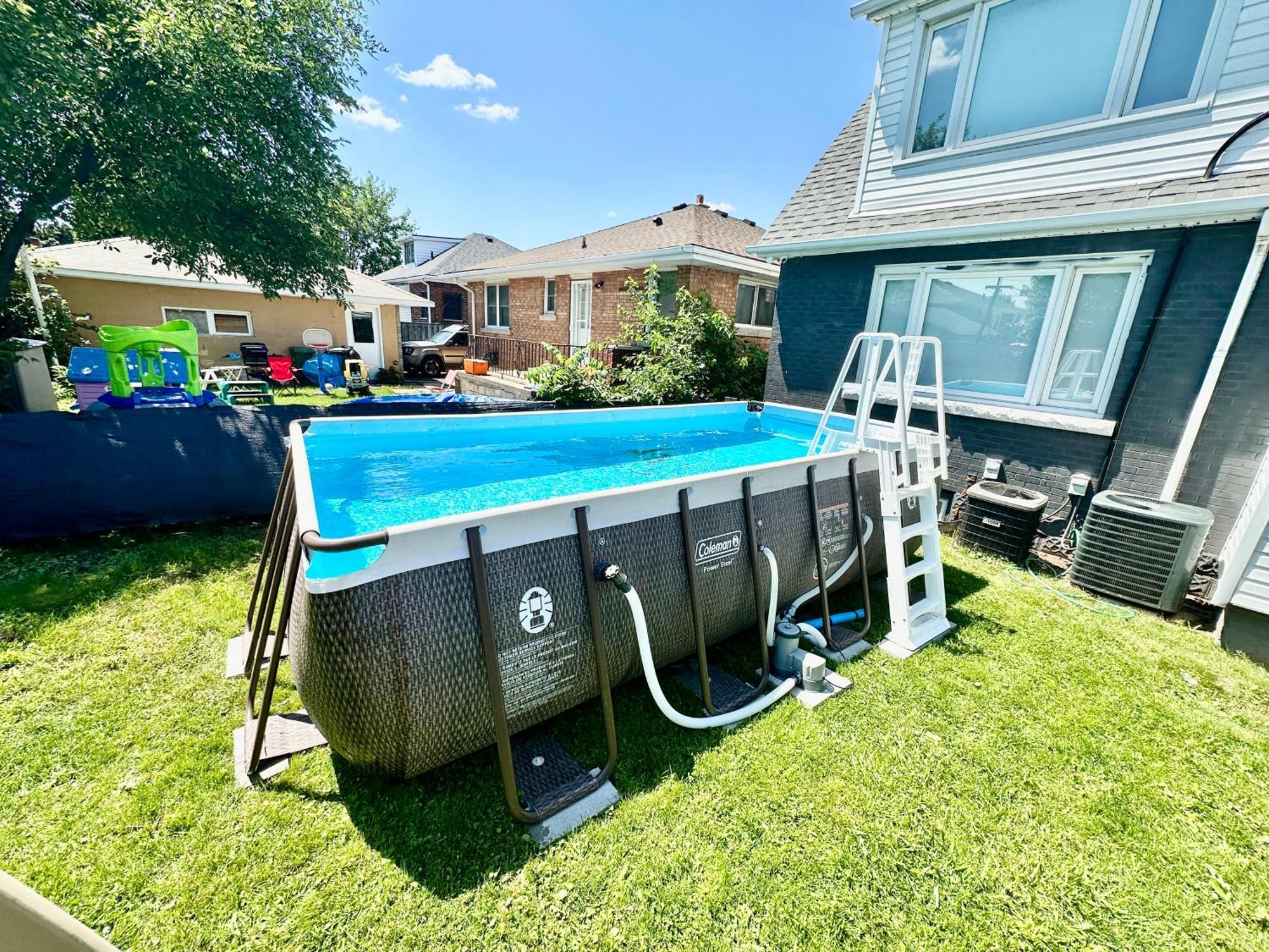 Chic Retreat - Comfy Beds - Garden - Pool Apartment Hamilton