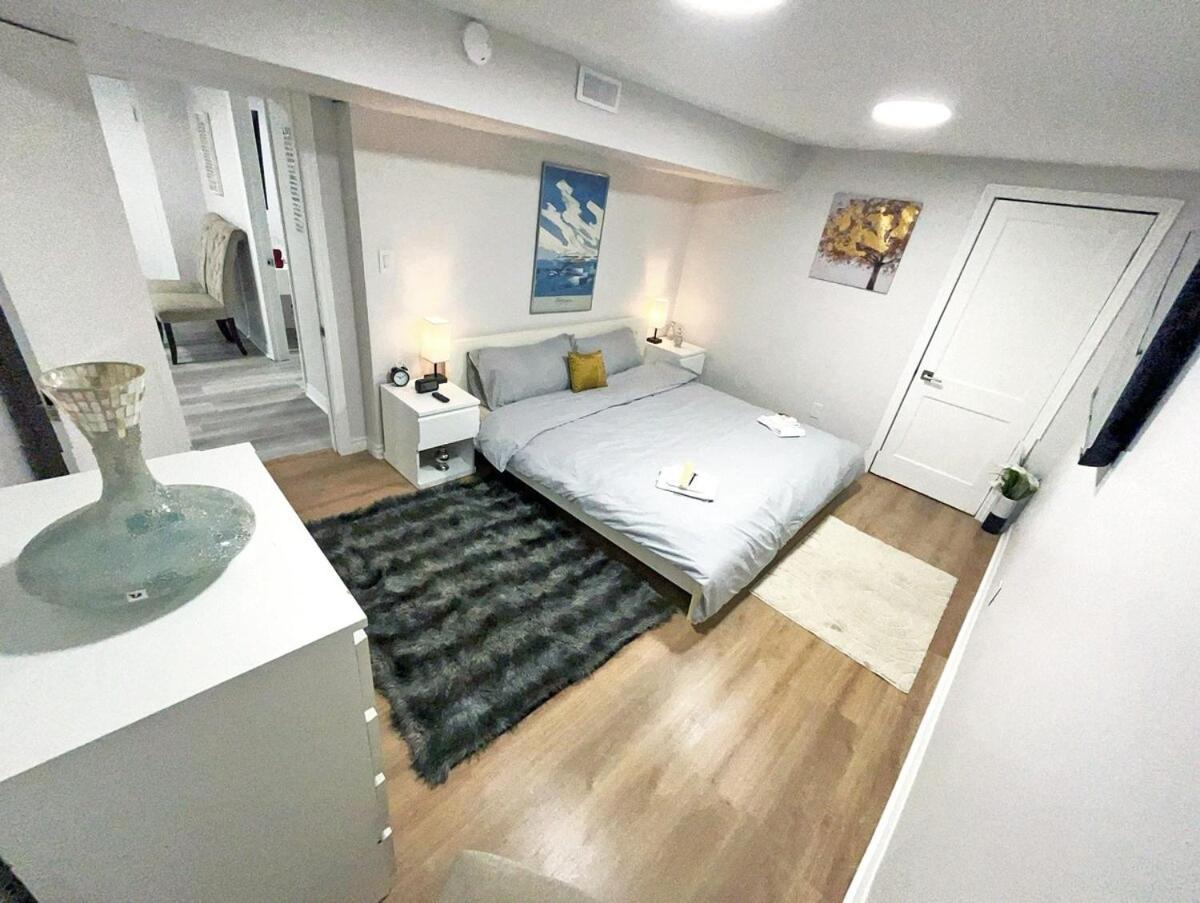 Chic Retreat - Cozy Winter Getaway * Hamilton