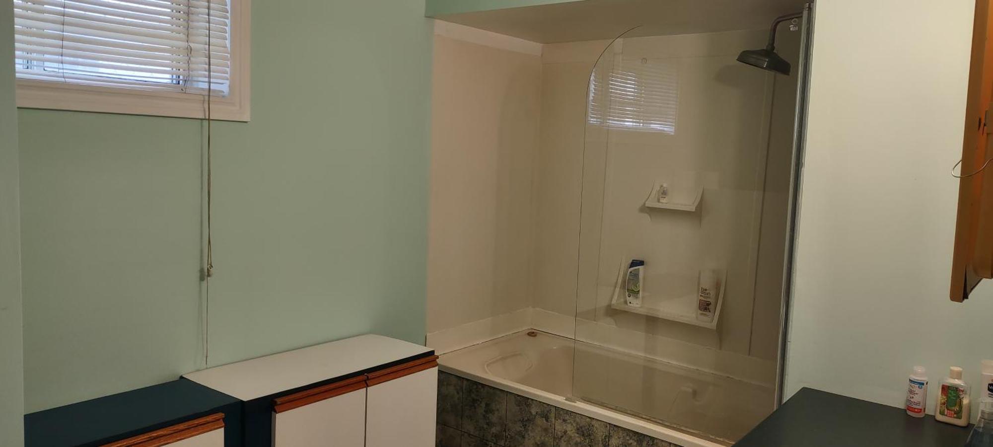 2 Bdrm 3 Min Walk To Mcmaster *
