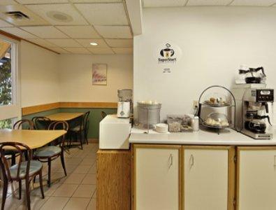 Super 8 Mount Hope/hamilton International Airport Hamilton