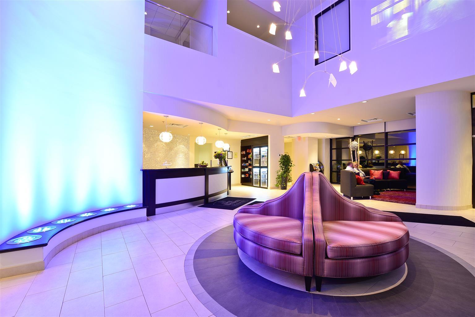 C By Carmen's, Bw Premier Collection Hotel