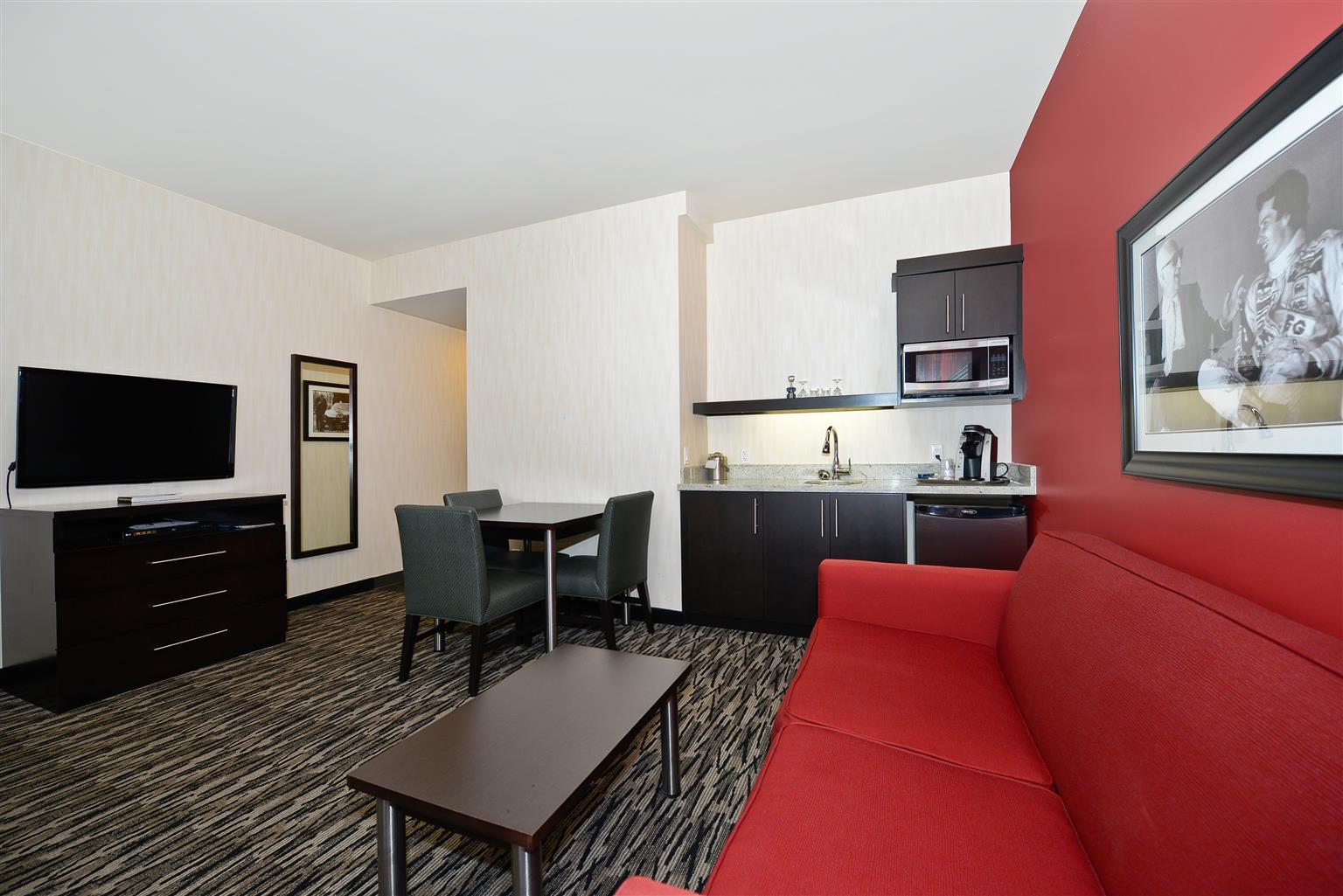 C By Carmen's, Bw Premier Collection Hotel