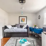 Upscale 1Br - Boutique Apartment - Prime Dt Location!