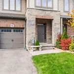 Globalstay Modern Townhomes In Lakeshore Steps To The Beach