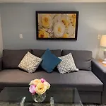 Greenhill Basement Apartment With Spacious Patio