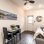 1Br - Boutique Apartment - Prime Location