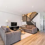 Globalstay Waterfront 20Ppl 5 Bedroom Townhouse Hot Tub Sauna