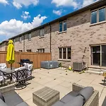 Globalstay Waterfront 20Ppl 5 Bedroom Townhouse Hot Tub Sauna