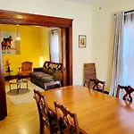 Dundurn Dwelling-Charming Century Home
