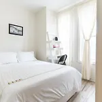 Modern 1 Bedroom Apartment With In-Suite Laundry