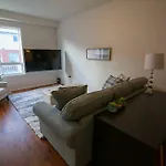 Executive 3 Bedroom Townhouse Close To The Lake