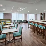 Hampton Inn By Hilton Hamilton