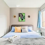 Glenview West Apartment W Patio - Near Downtown