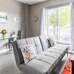 Glenview West Apartment W Patio - Near Downtown