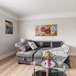 1Br Modern Apt - Corktown Hamilton
