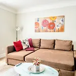 1Br Modern Apt In Corktown Hamilton