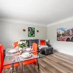 Modern Apartment - Corktown Hamilton