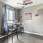 1Br Apartment In Glenview West