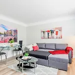 Modern Apt In Corktown Hamilton