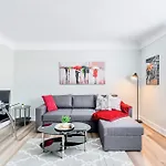 Modern Apt In Corktown Hamilton