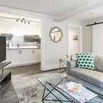 2Br Apartment - Steps To Downtown