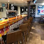 1Br Double Bed Apartment In James