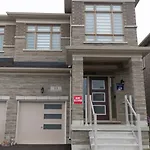 Home In Waterdown