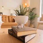 Spotless 5 Bed And 4 Bath With Wi-Fi And 1Hr To Niagara