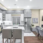 Stylish 5Bed Home Near Dt Hospitals Go Lake Ticats