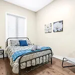 Stylish 5Bed Home Near Dt Hospitals Go Lake Ticats