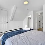 Cozy 6Br Home Ticats Hospitals Beach First Ontario