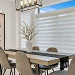 Luxurious 4 Bedroom Home In Hamilton, Sleeps 10