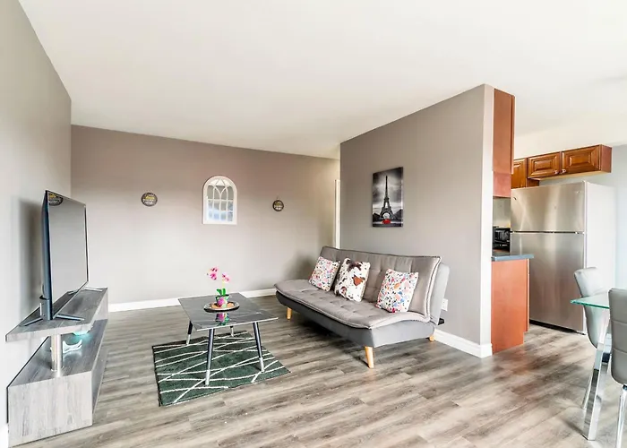 Spacious 2Br Apt - Near Dt Hamilton