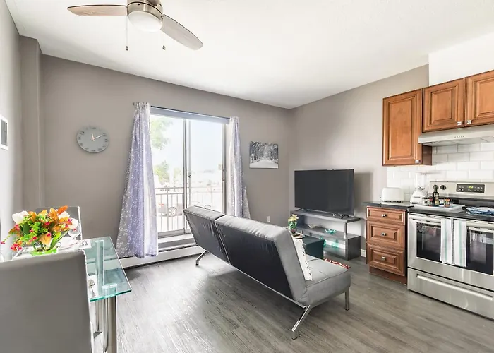 Glenview West Apartment W Patio - Near Downtown