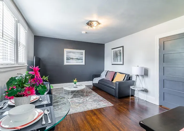 James South Area 1Br Apartment