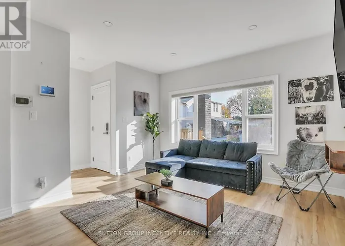 Brand New Home In Hamilton