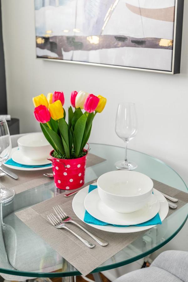 Apartment Upscale 1br - Boutique - Prime Location Downtown! *