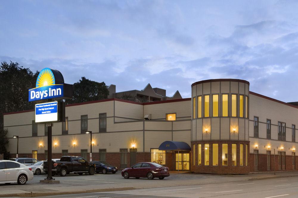 Days By Wyndham - Downtown Hamilton